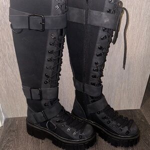 Club Exx Low Traitor Knee high Boots